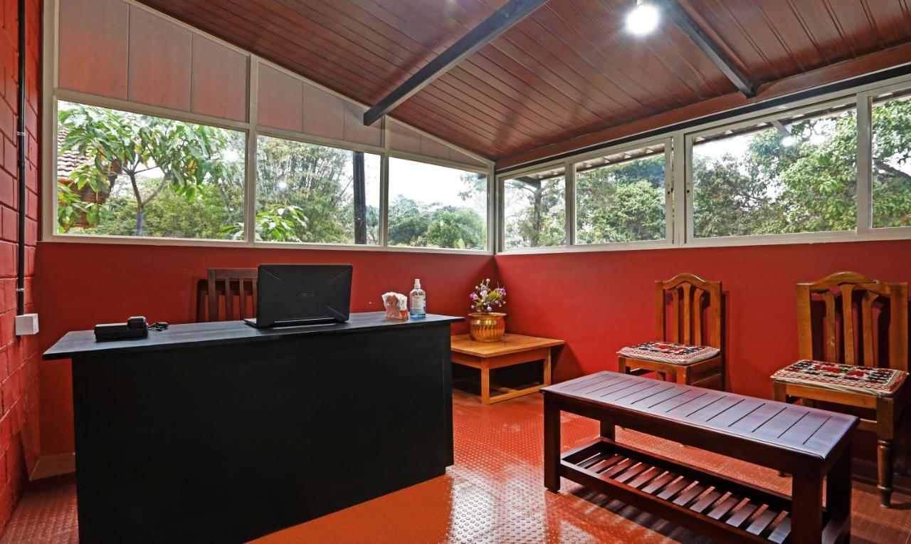 Hotel Allaranda Homestay マディケーリ エクステリア 写真