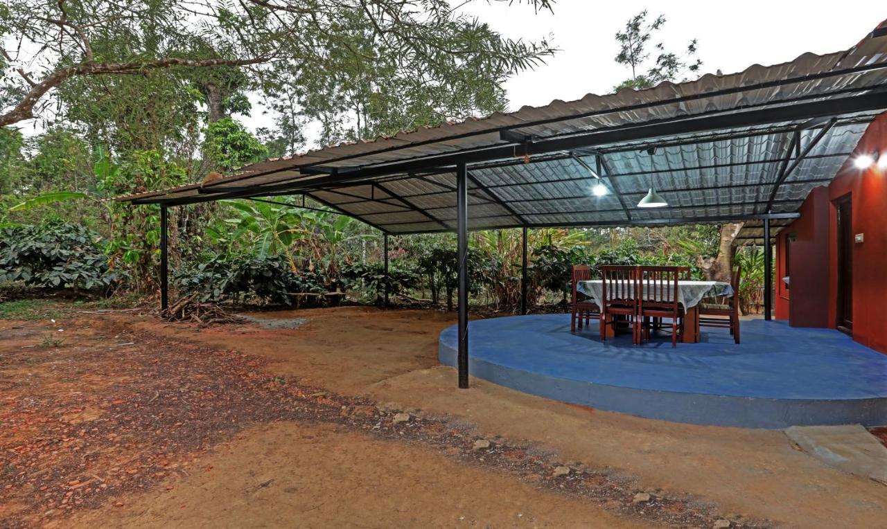 Hotel Allaranda Homestay マディケーリ エクステリア 写真