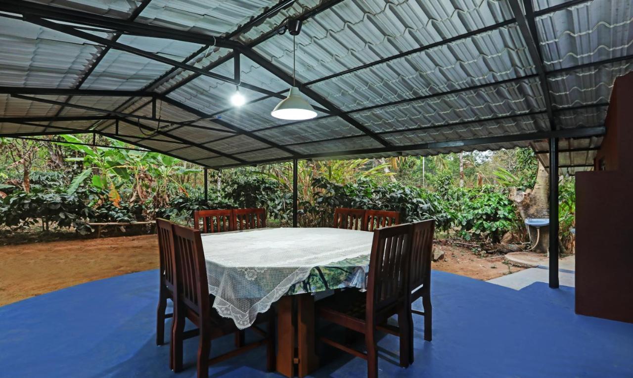 Hotel Allaranda Homestay マディケーリ エクステリア 写真
