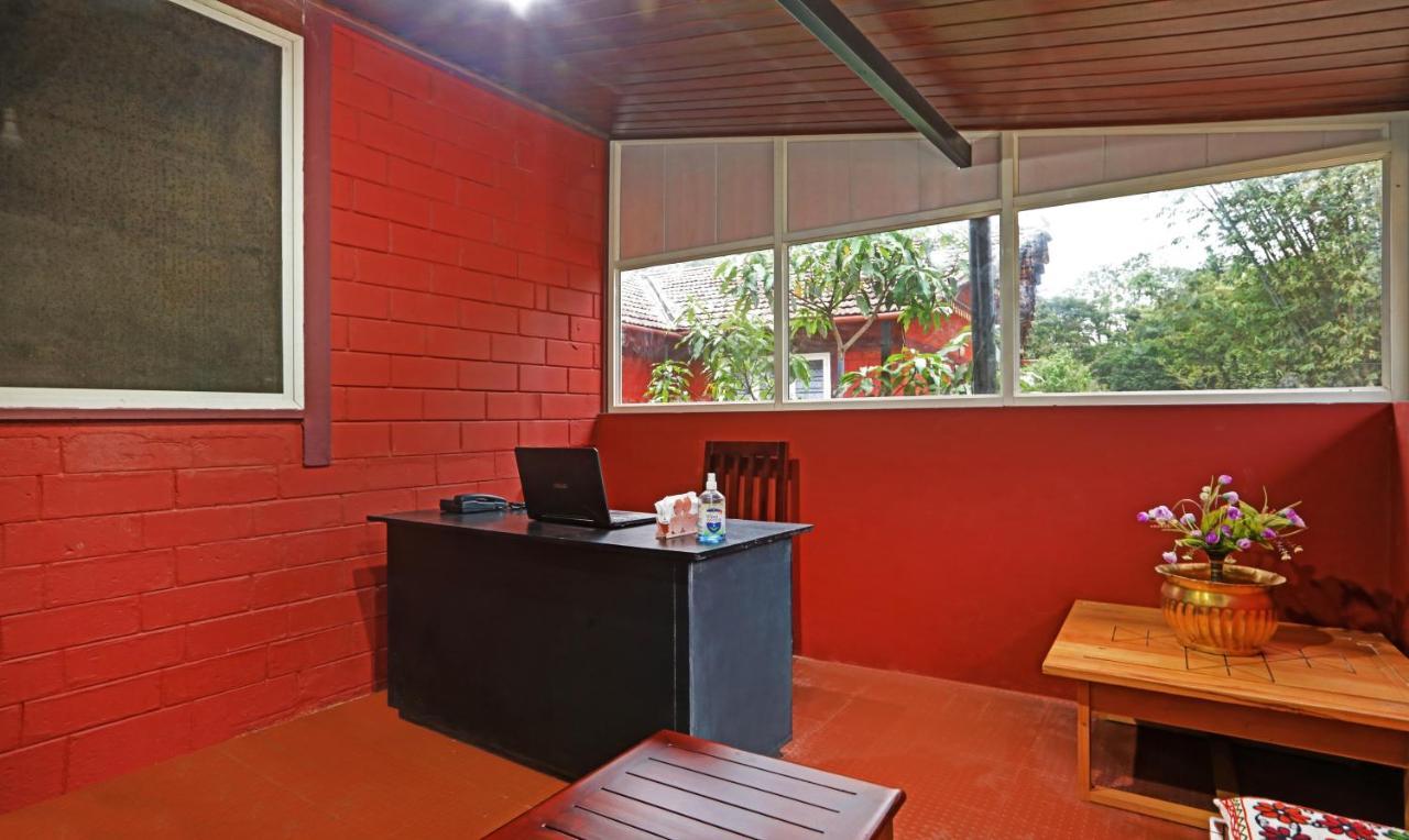 Hotel Allaranda Homestay マディケーリ エクステリア 写真
